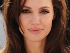 Анджелина Джоли хочет снять фильм об Афганистане