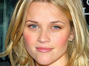 Риз Уизерспун претендует на роль дочери Клинта Иствуда