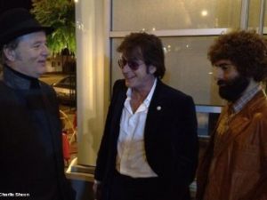 Чарли Шин показал фото со съемочной площадки нового фильма