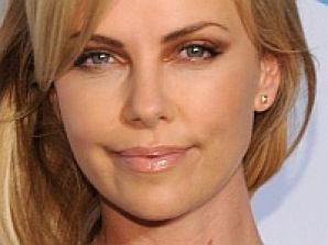 Шарлиз Терон окунется в «Черную воду»