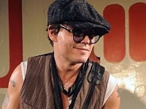 Джонни Деппа прельщают роли писателей