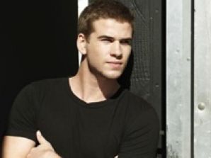 Лиам Хемсворт встал в ряд «Неудержимых»