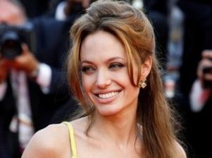 Анджелина Джоли не смотрит фильмы со своим участием