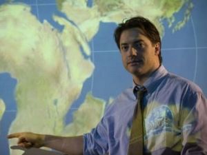 Брендан Фрейзер сбежит с планеты Земля