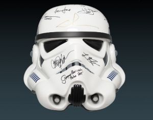 Право на шлем из "Звездных войн" осталось за автором