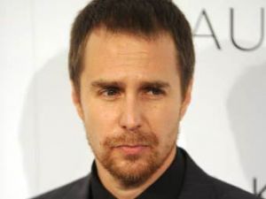 Сэм Рокуэлл сменит Джереми Реннера в фильме "Химия и жизнь"