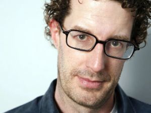 Сценарист "Мальчишника в Вегасе" переквалифицируется в режиссеры