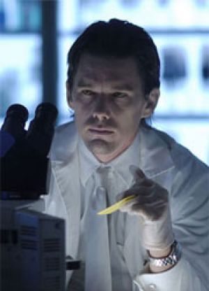 Этан Хоук сыграет в римейке "Вспомнить все"