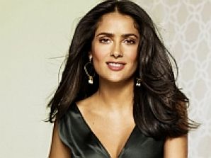 Оливер Стоун хочет поставить Сальму Хайек во главу наркокартеля