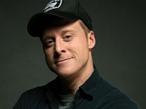 Алан Тьюдик станет союзником вампиров