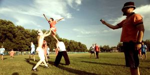 Кому принадлежат «Выкрутасы»?