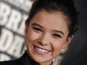 Хэйли Стейнфилд потеряет память в 4:33