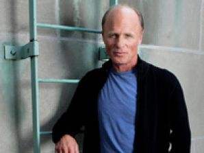 Эд Харрис и Дайан Китон снимутся у автора «Чамскраббера»