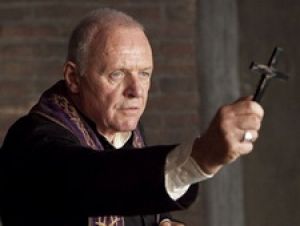 Обряд Энтони Хопкинса покорил американский прокат