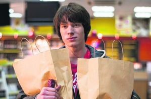 В «Елках» Медведева сделали папой, а Преснякова — таксистом