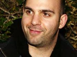 Студия Диснея купит второй сценарий у сына Фрэнка Заппы