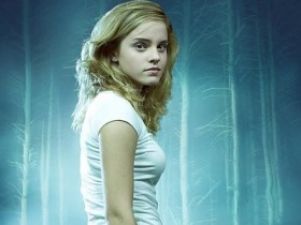 Эмма Уотсон стала гардеробщицей