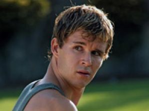 Звезда "Настоящей крови" сыграет Чарли Мэнсона