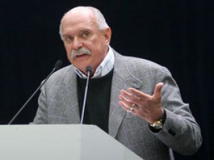 Михалков получит право собирать деньги за ввоз дисков