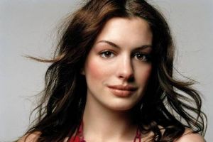 Энн Хэтуэй сыграет современную золушку