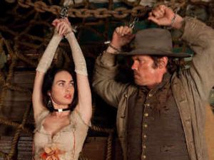 Опубликованы новые кадры из боевика с Меган Фокс