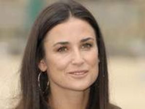 Деми Мур расскажет всю правду о себе