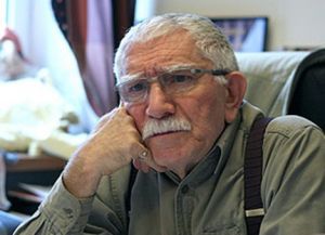 Армен Джигарханян попросит денег у Януковича