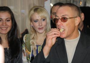 Ван Дамм: Ваш борщ – это что-то!