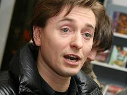 Сергей Безруков признался, что это он сыграл Высоцкого