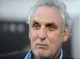 Филлип Нойс присматривается к экранизации «Дающего»