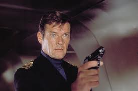 Роджер Мур признал Дэниела Крэйга лучшим Бондом