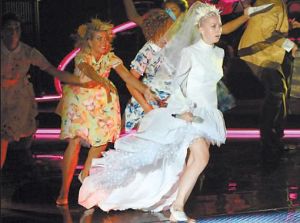 Гордиенко получила контракт, а Мирзоян записал альбом