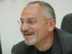 Савик Шустер стал автором и ведущим проекта РБК-ТВ