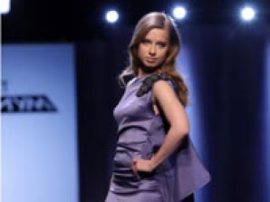 Юля Савичева стала моделью в шоу о моде "ПОДИУМ"