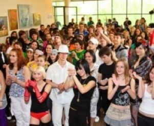 Сериал Местные новости: юмористический сериал о работе журналистов