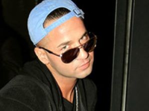 Героя сериала MTV попросили сменить марку одежды