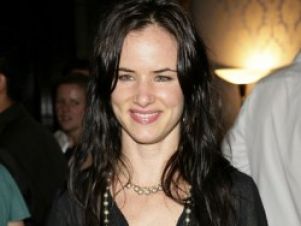 NBS планирует запустить  в январе 2012 новый сериал «Фирма / The Firm»