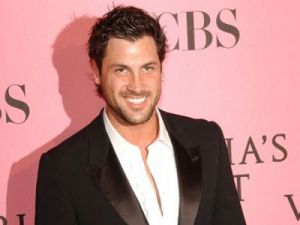 Максим Чмериковский не женится никогда и ни на ком?