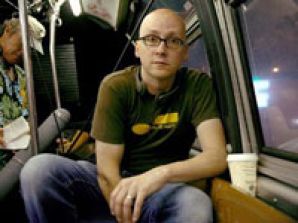 Режиссер "Суперперцев" снимет новый сериал Аарона Соркина