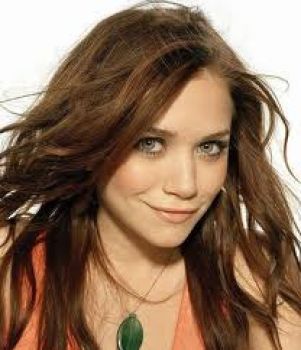 Режиссер сериала «Как я встретил вашу маму» снимет в новом фильме Элизабет Олсен