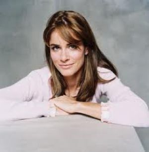 Аманда Пит исполнит главную роль в пилоте Bent