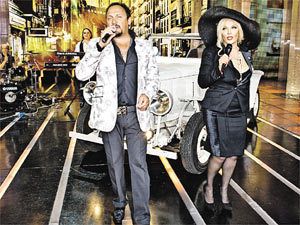 Стас уполномочен пригласить…