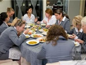 "От пацанки к леди": выпускной бал