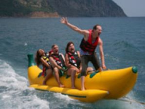 На "Интере" стартует четвертая часть комедийного сериала "Сваты"