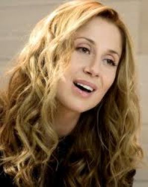 Лара Фабиан споет на первом прямом эфире «Х-Фактора»