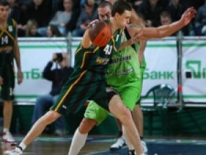 Канал «2+2» будет показывать украинский и европейский баскетбол