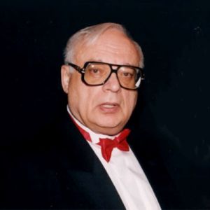 Первый отметит день рождения знатоков