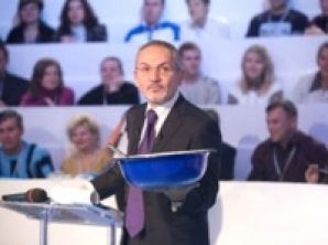 Эфиры "Шустер Live" сократили в пять раз