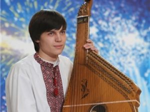 Полуфиналисту "Україна має талант-2" подарили путевку в Париж