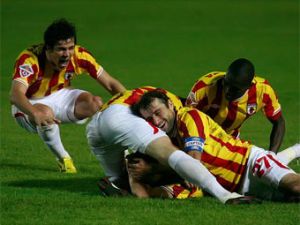 Канал "Россия 2" возобновил показ чемпионата России по футболу